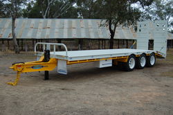 Tri Axle Tag Trailer